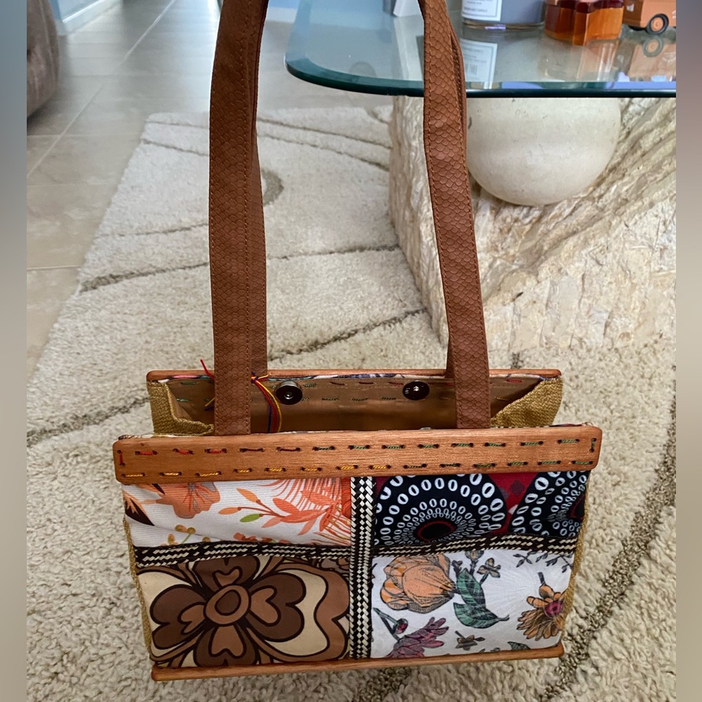 Arteseal Purse